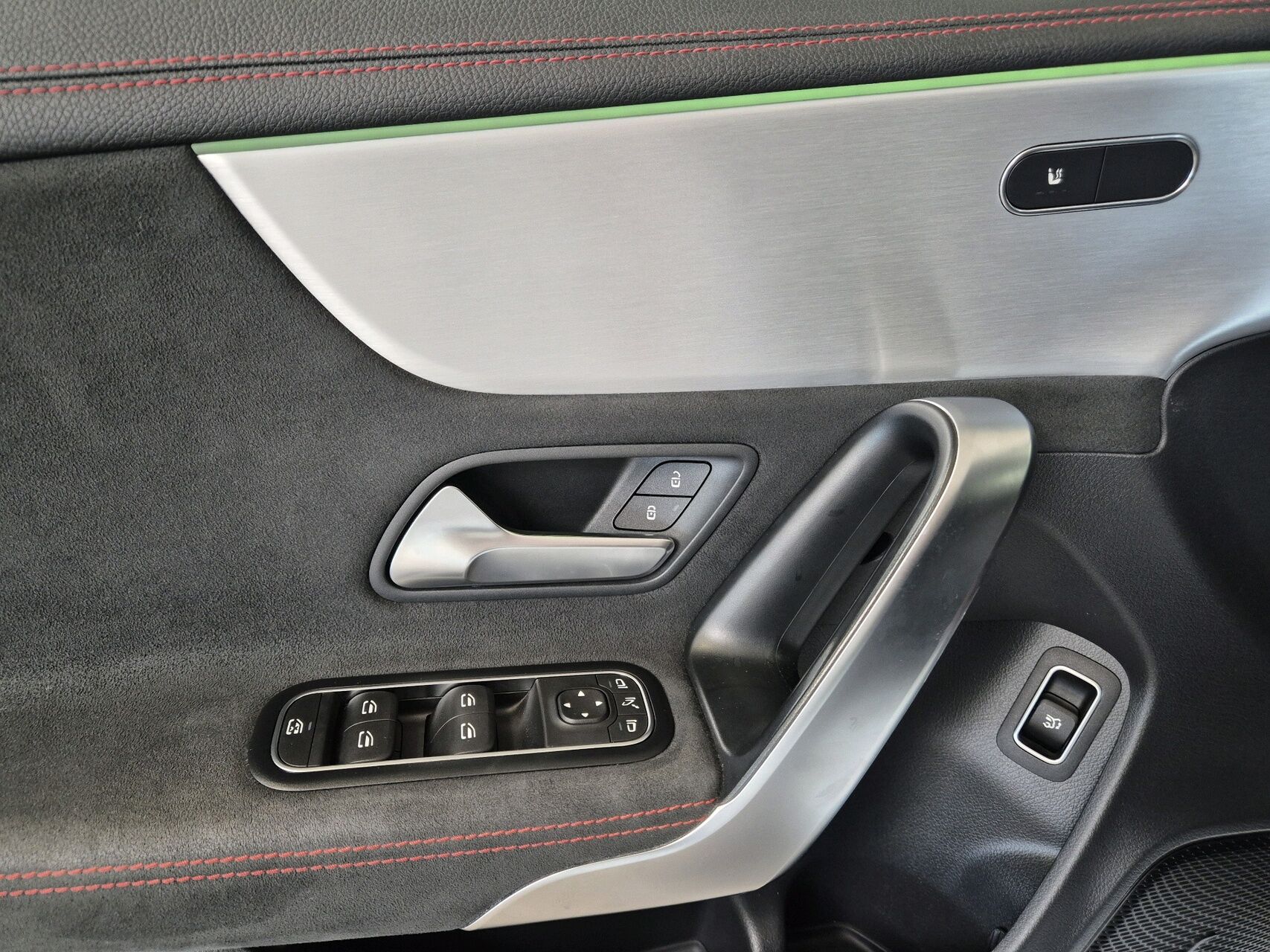 Billede af Mercedes-Benz CLA200 d Shooting Brake 2,0 CDI AMG Line 8G-DCT 150HK Stc 8g Aut.