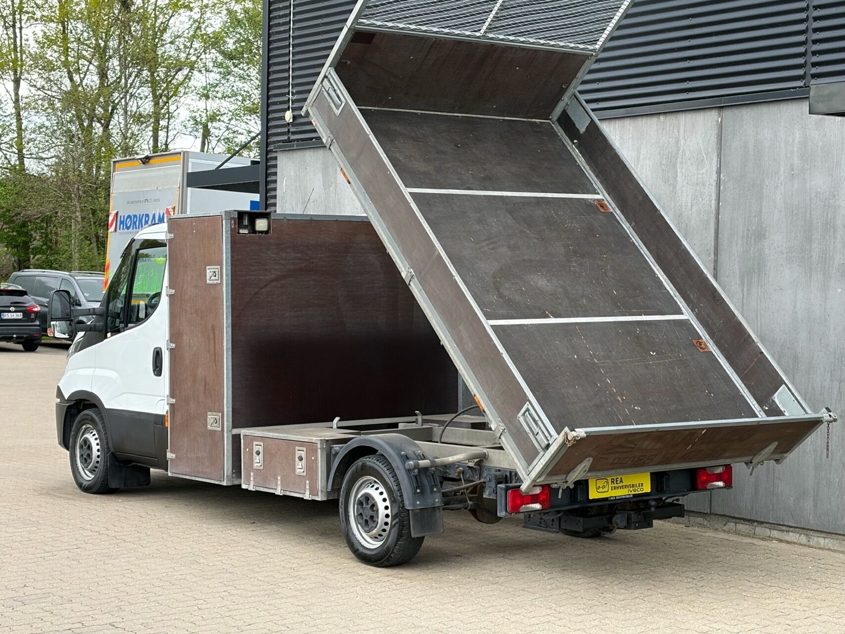 Billede af Iveco Daily 35S16 3750mm 2,3 D 156HK Ladv./Chas. 8g Aut.