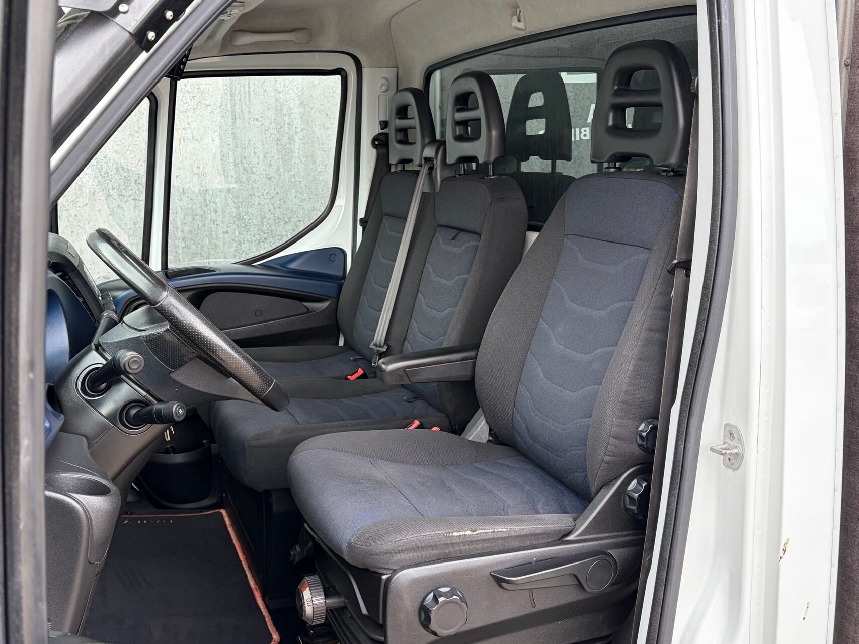 Billede af Iveco Daily 35S16 3750mm 2,3 D 156HK Ladv./Chas. 8g Aut.