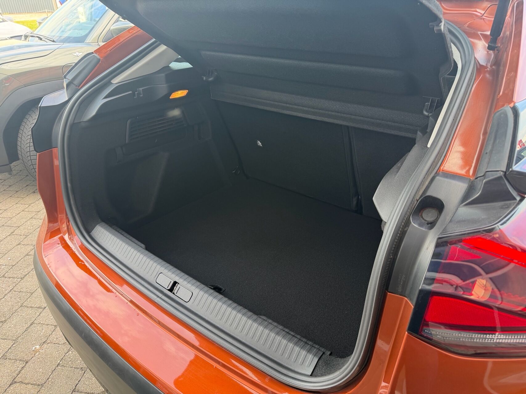 Billede af Citroën C4 1,2 PureTech Iconic 100HK 5d
