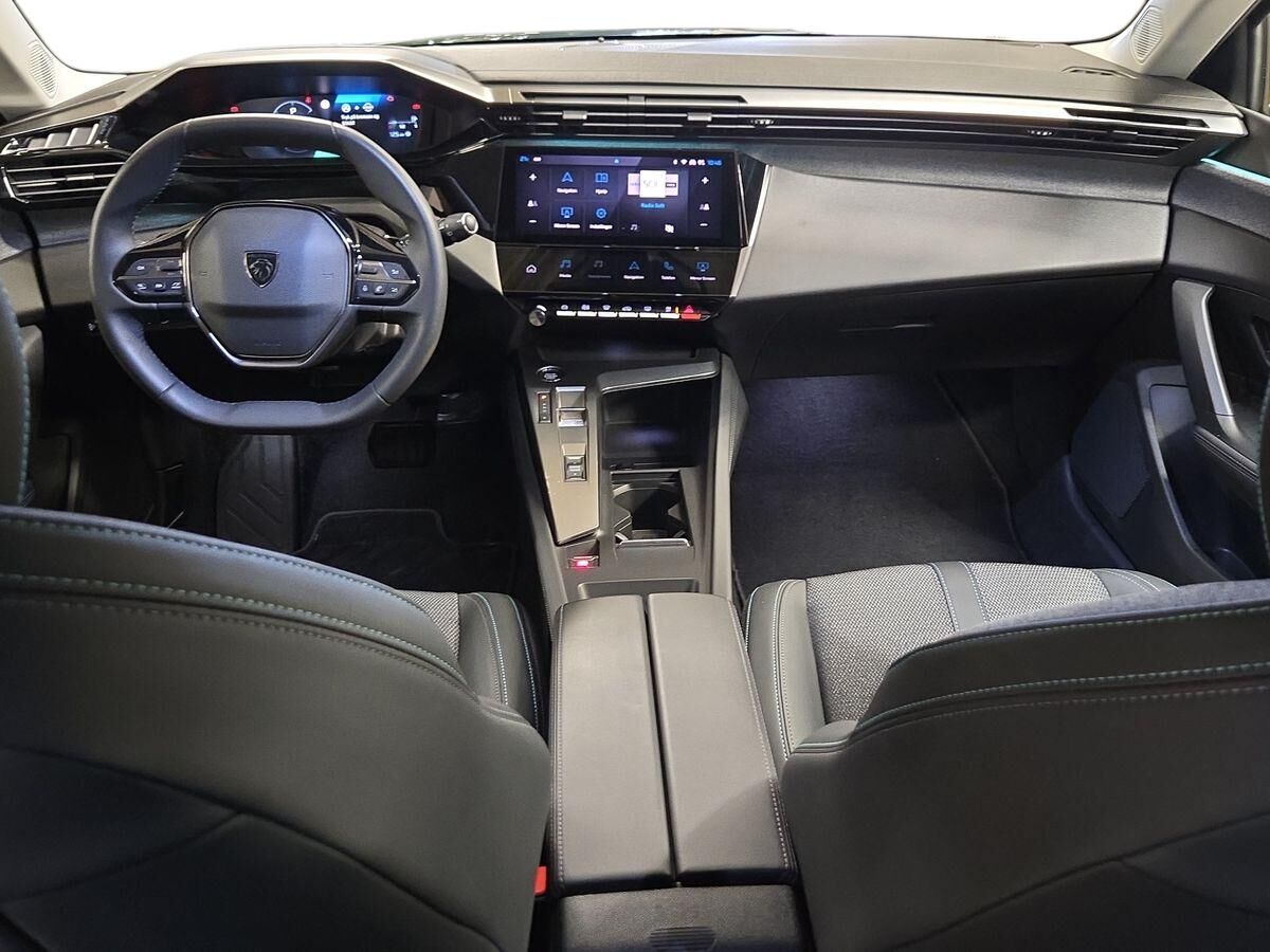 Billede af Peugeot 308 1,6 Plugin-hybrid First Selection Plus EAT8 180HK 5d 8g Aut.