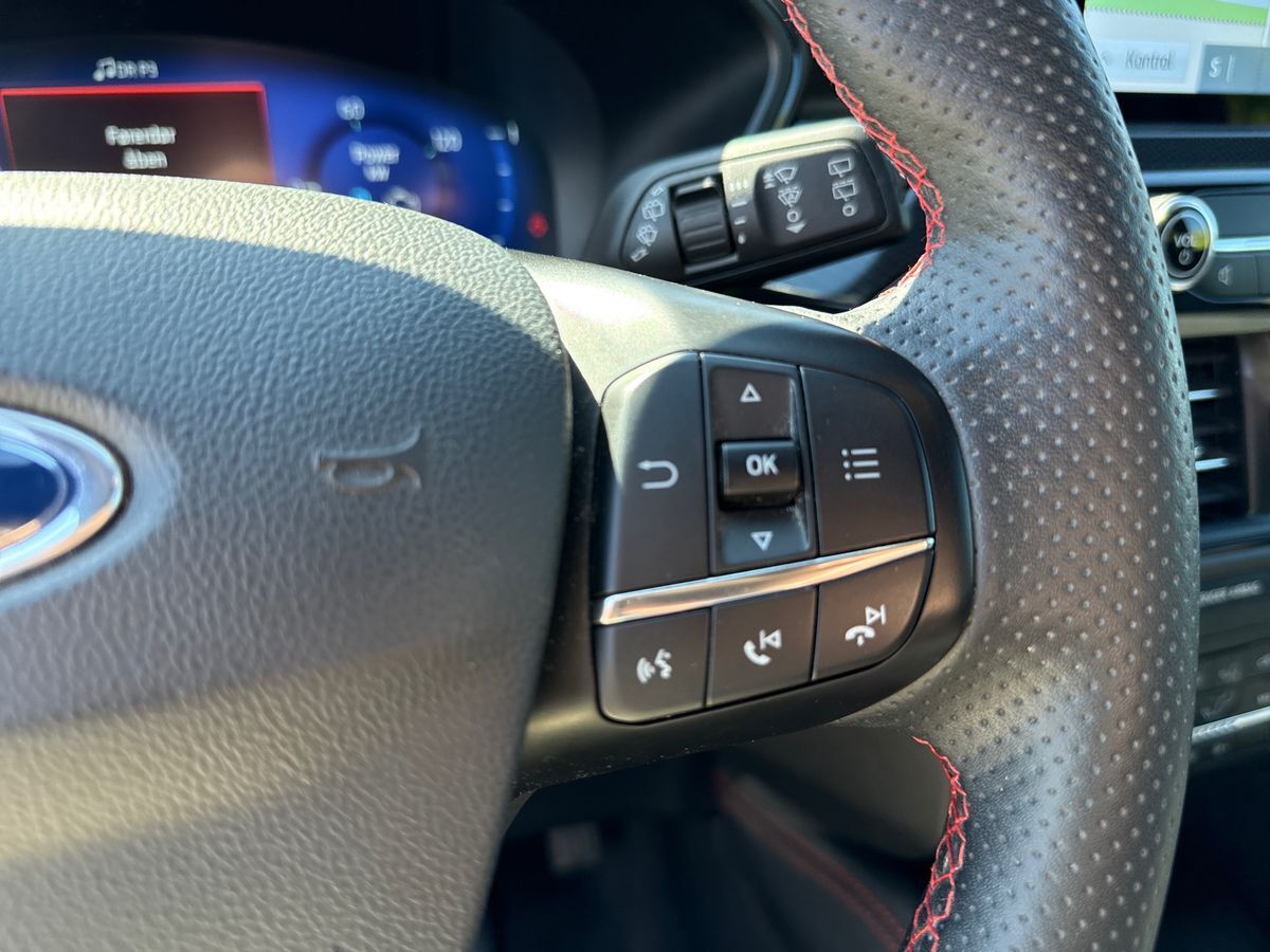 Billede af Ford Kuga 2,5 Plugin-hybrid ST-Line X CVT 225HK 5d Trinl. Gear