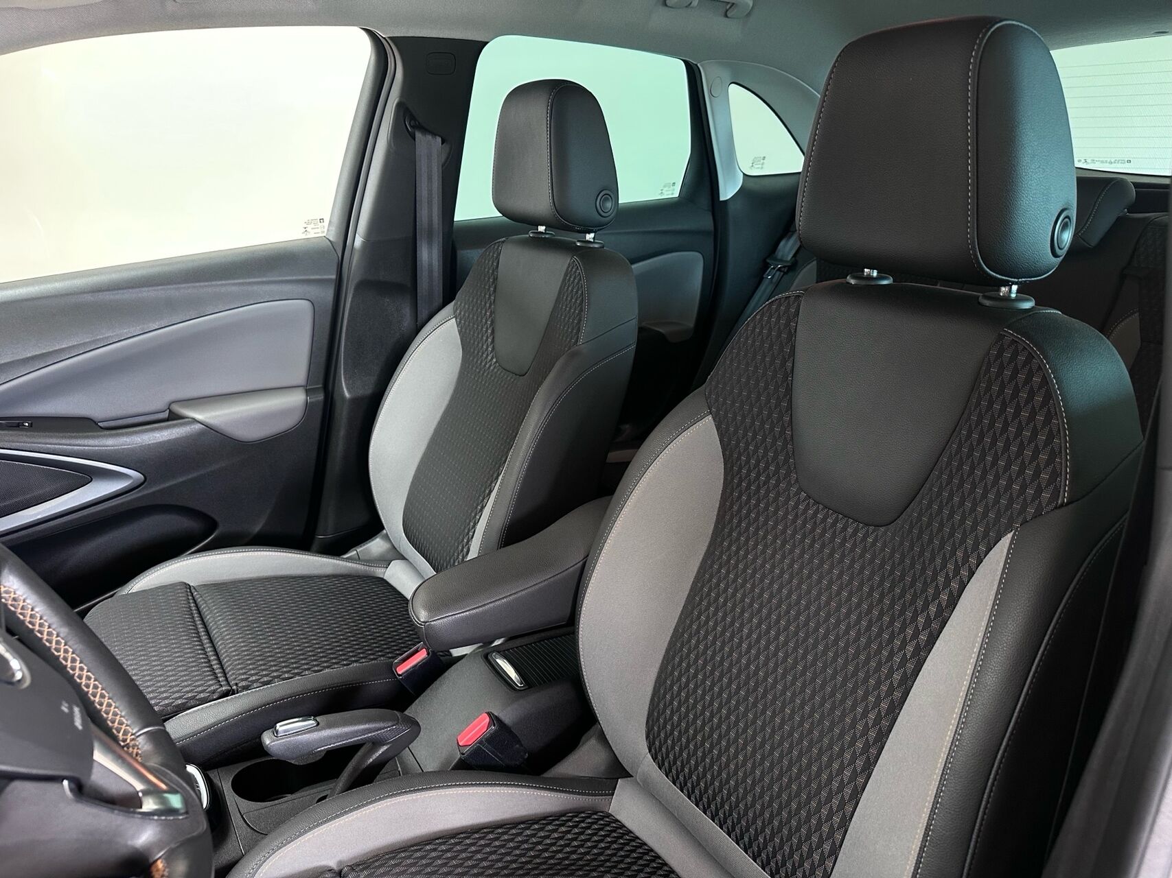 Billede af Opel Crossland X 1,2 T Sport Start/Stop 110HK 5d 6g
