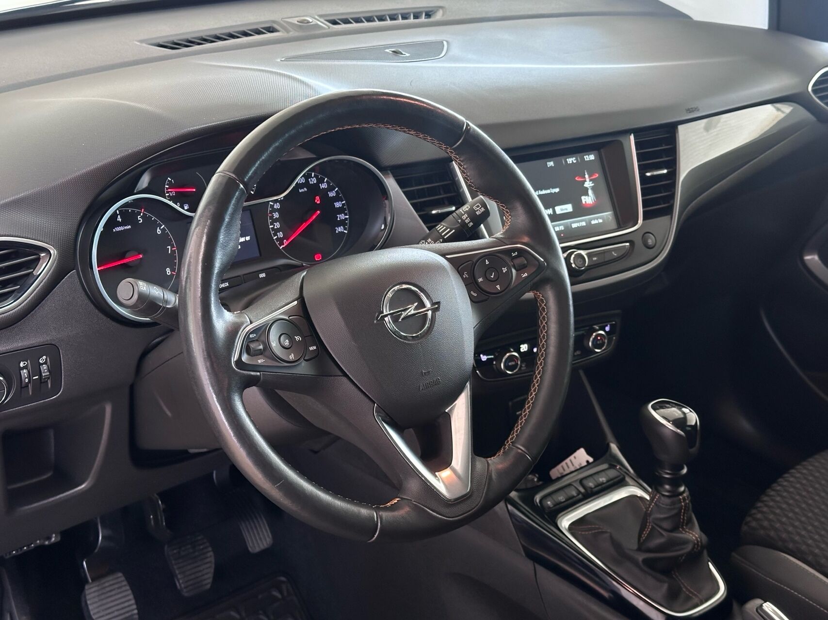 Billede af Opel Crossland X 1,2 T Sport Start/Stop 110HK 5d 6g
