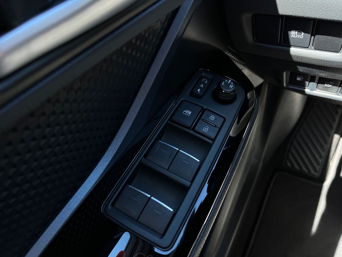 Billede af Toyota C-HR 1,8 Hybrid C-LUB Premium Multidrive S 122HK 5d Aut.