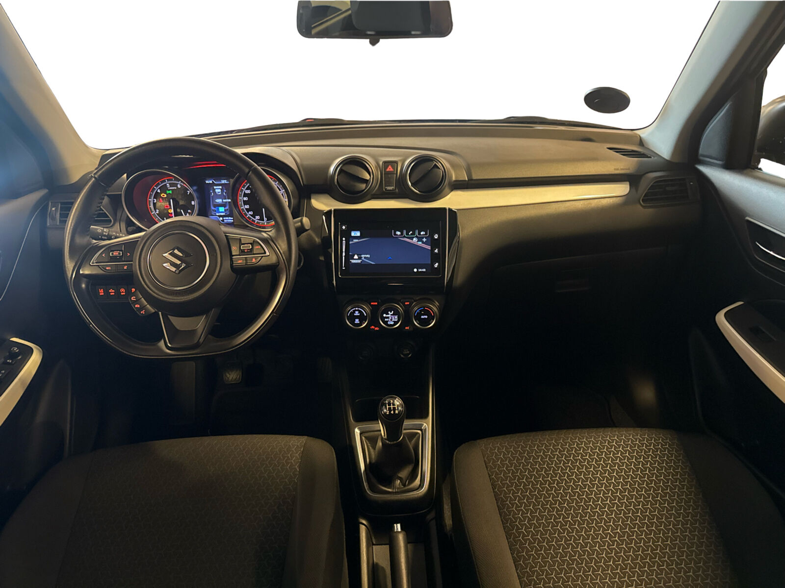 Billede af Suzuki Swift 1,0 Dualjet  Mild hybrid Exclusive Hit AEB 112HK 5d