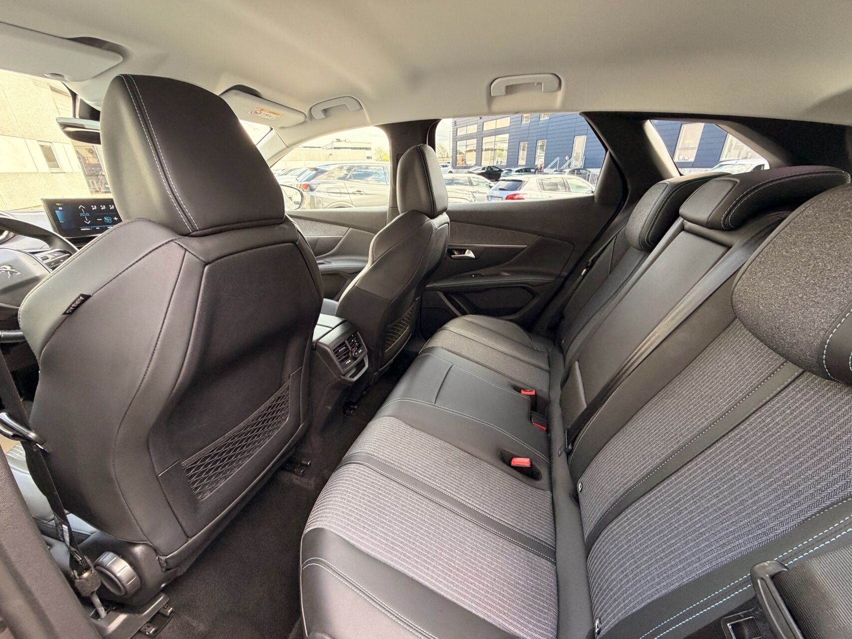 Billede af Peugeot 3008 1,6 PureTech  Plugin-hybrid Allure Pack EAT8 225HK 5d 8g Aut.