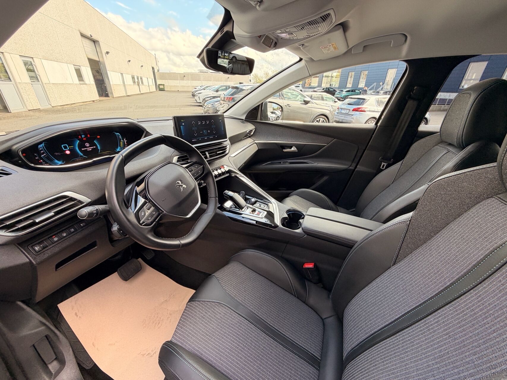 Billede af Peugeot 3008 1,6 PureTech  Plugin-hybrid Allure Pack EAT8 225HK 5d 8g Aut.