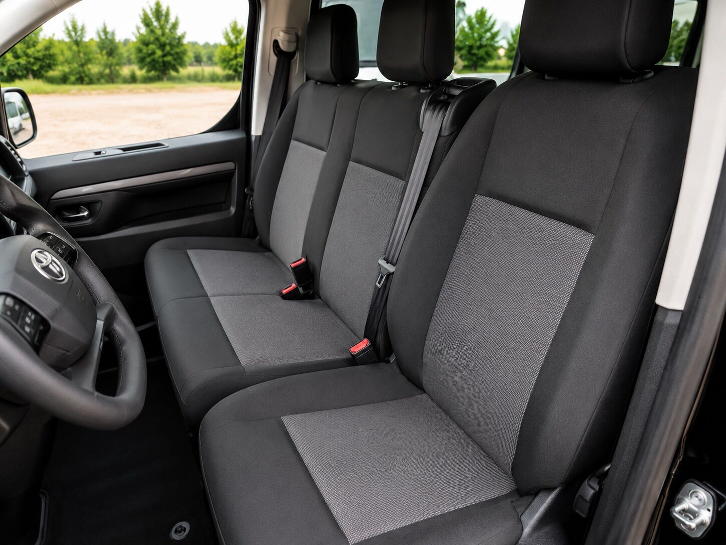 Billede af Toyota Proace Verso Electric Long EL Shuttle m/Dobbelt bagdør,Dobb.skydedør 136HK Aut.