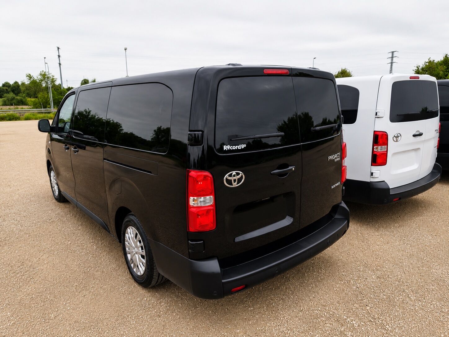 Billede af Toyota Proace Verso Electric Long EL Shuttle m/Dobbelt bagdør,Dobb.skydedør 136HK Aut.