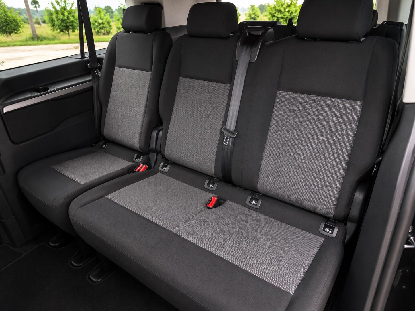 Billede af Toyota Proace Verso Electric Long EL Shuttle m/Dobbelt bagdør,Dobb.skydedør 136HK Aut.