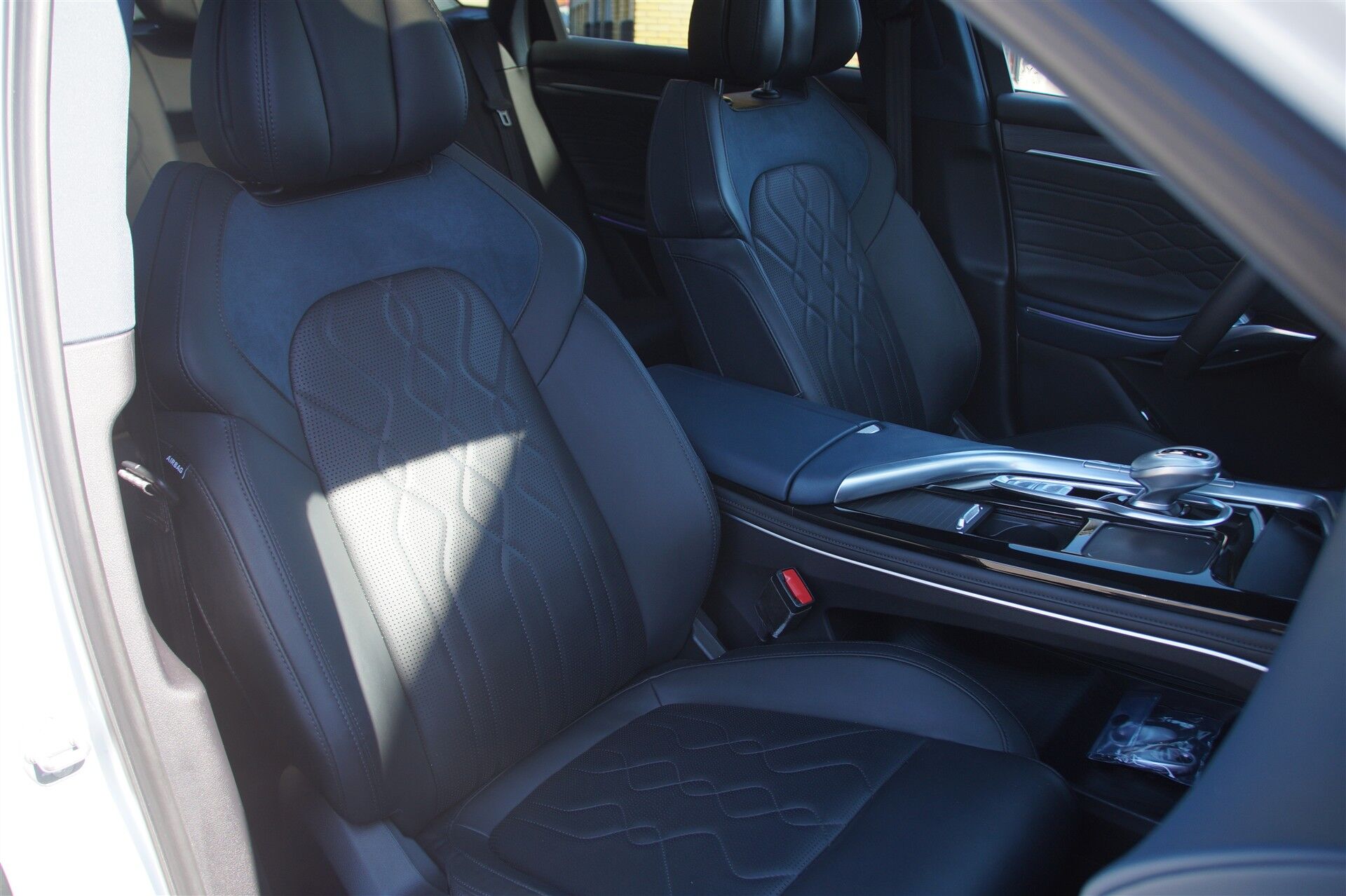 Billede af Voyah Free EL First Edition Platinium AWD 489HK 5d Aut.