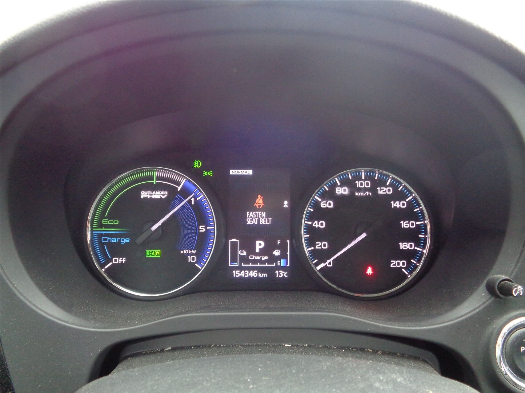 Billede af Mitsubishi Outlander 2,4 PHEV  Plugin-hybrid Invite 4WD 224HK 5d 6g Trinl. Gear