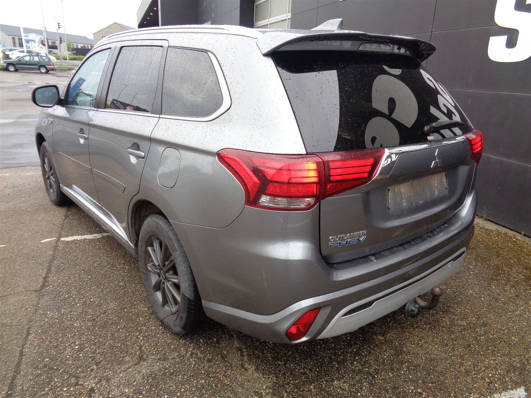 Billede af Mitsubishi Outlander 2,4 PHEV  Plugin-hybrid Invite 4WD 224HK 5d 6g Trinl. Gear