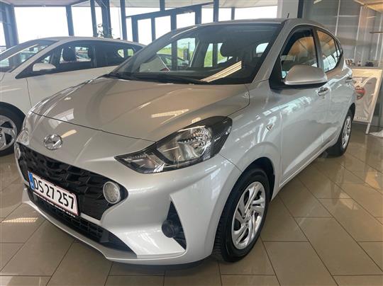 Hyundai i10 1,0 Essential 67HK 5d