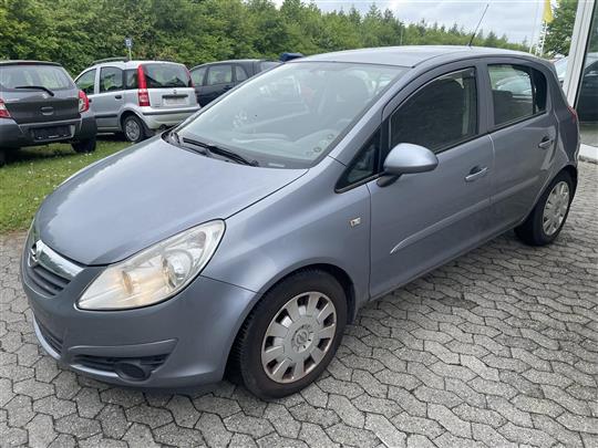Opel Corsa 1,2 Twinport Cosmo 80HK 5d