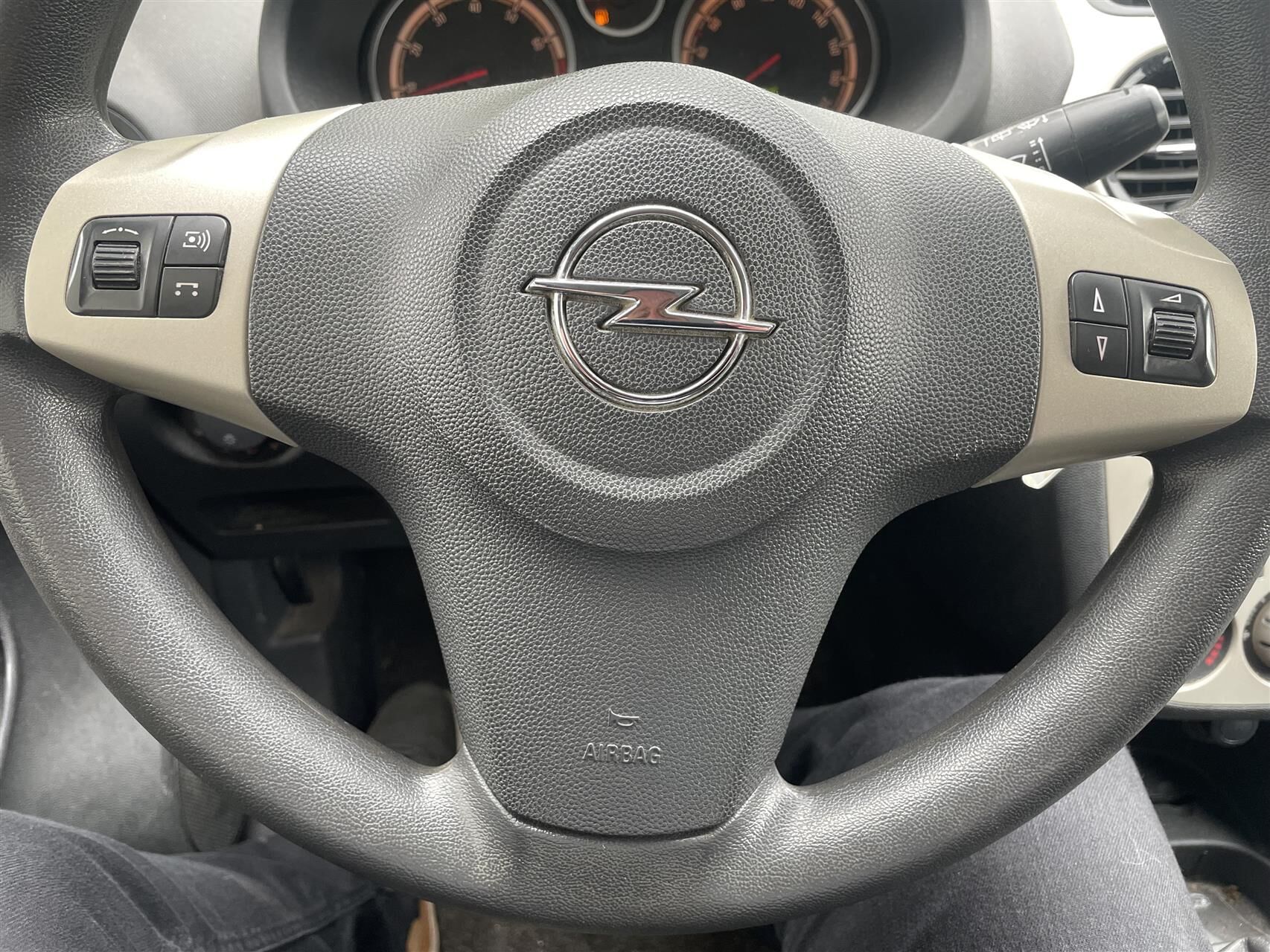 Billede af Opel Corsa 1,2 Twinport Cosmo 80HK 5d