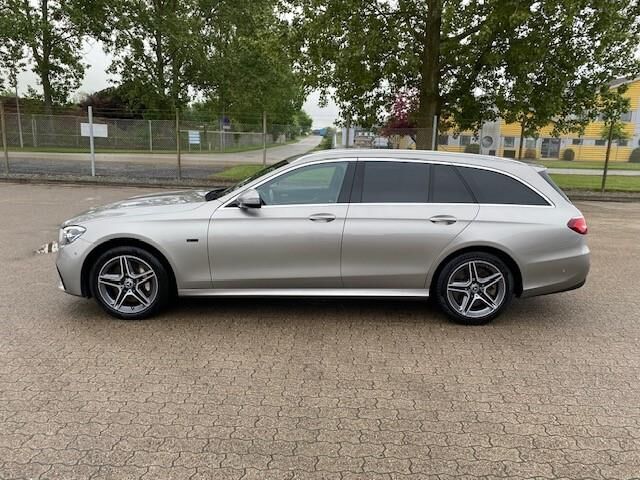 Billede af Mercedes-Benz E300 de T 2,0 Plugin-hybrid AMG Line 9G-Tronic 306HK Stc Aut.