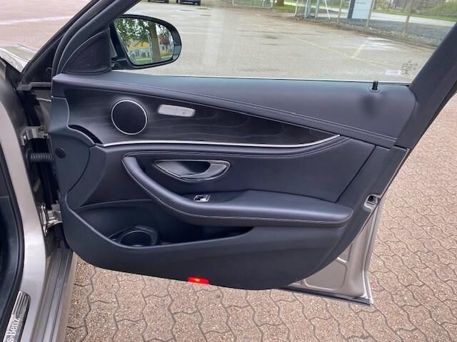 Billede af Mercedes-Benz E300 de T 2,0 Plugin-hybrid AMG Line 9G-Tronic 306HK Stc Aut.