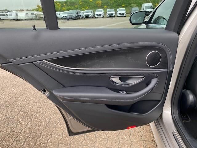 Billede af Mercedes-Benz E300 de T 2,0 Plugin-hybrid AMG Line 9G-Tronic 306HK Stc Aut.
