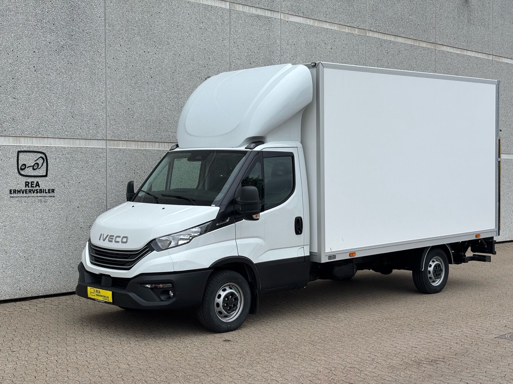 Billede af Iveco Daily 35S18 4100mm 3,0 D 180HK Ladv./Chas. 8g Aut.
