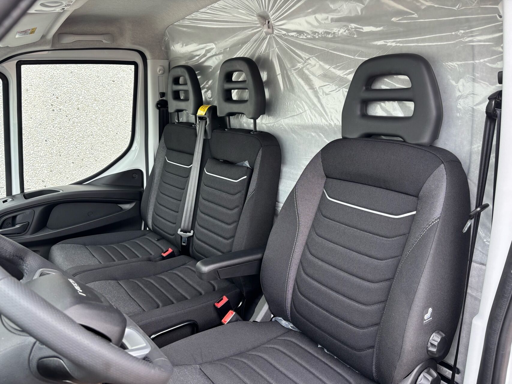 Billede af Iveco Daily 35S18 4100mm 3,0 D 180HK Ladv./Chas. 8g Aut.