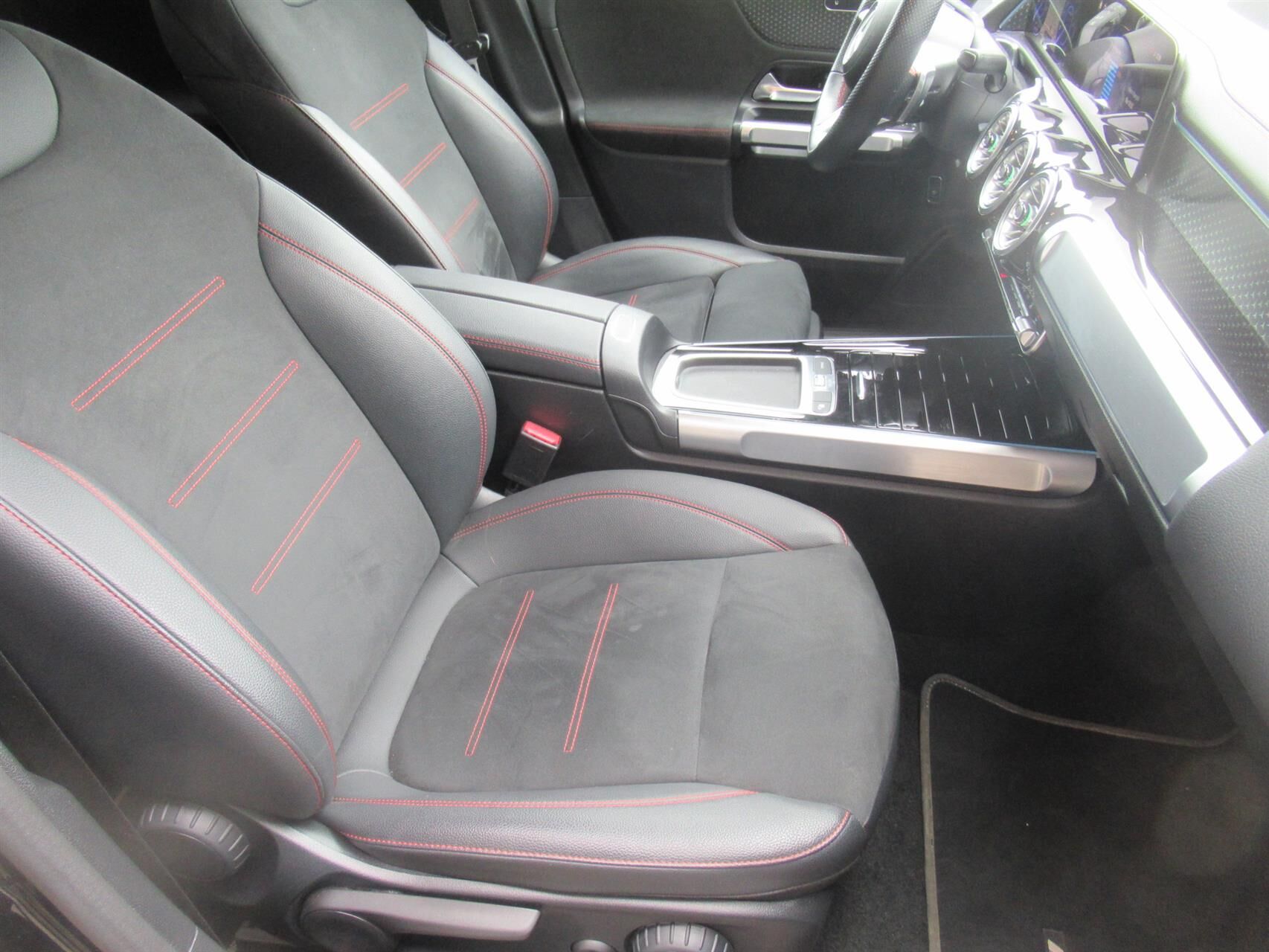Billede af Mercedes-Benz EQB 250+ EL AMG Edition 190HK 5d Aut.