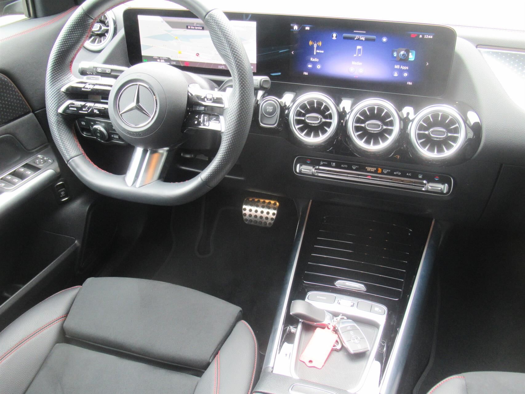 Billede af Mercedes-Benz EQA 250+ EL AMG Line 190HK 5d Aut.