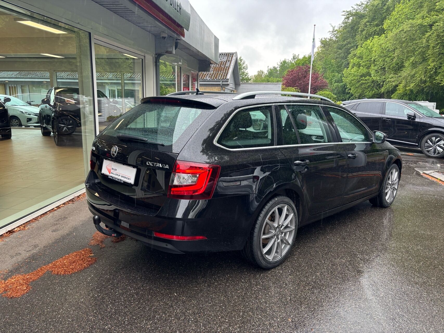 Billede af Skoda Octavia Combi 1,5 TSI ACT Business Line + Celebration DSG 150HK Stc 7g Aut.