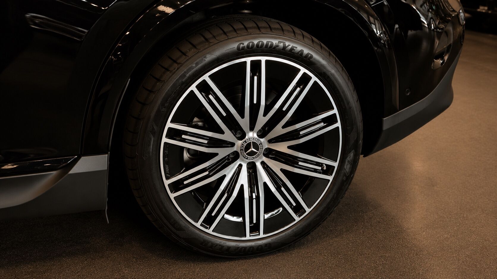 Billede af Mercedes-Benz EQE 350 EL AMG Premium Plus 4Matic 292HK 5d Aut.