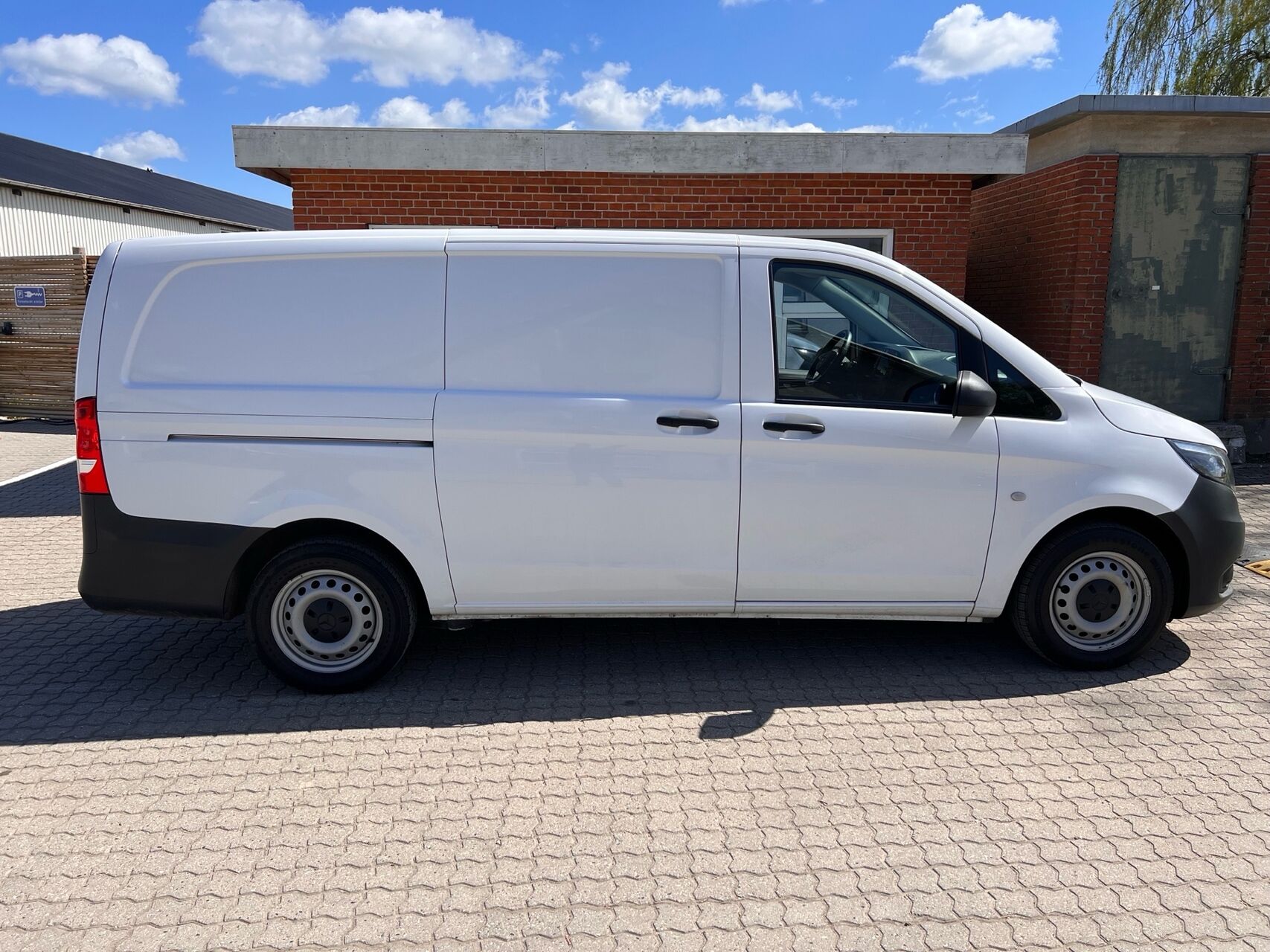 Billede af Mercedes-Benz Vito 114 A2 2,0 CDI RWD 9G-Tronic 136HK Van Aut.