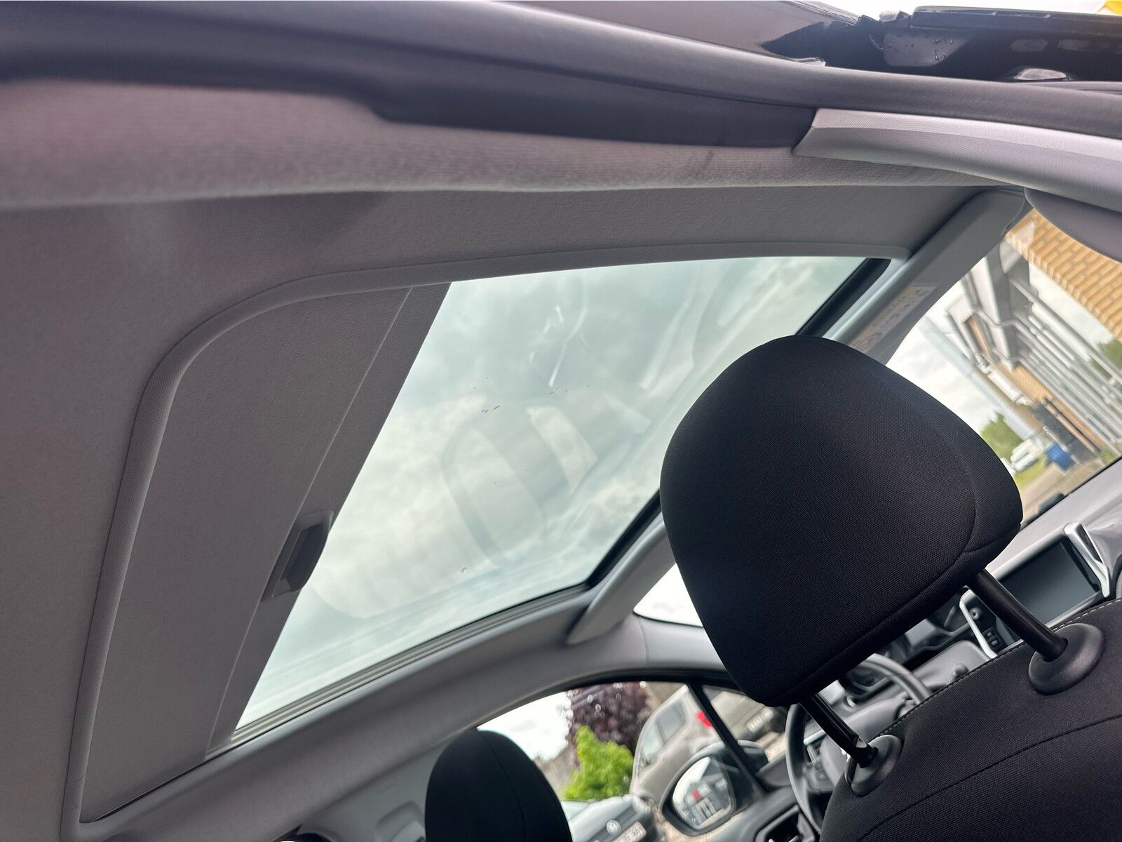 Billede af Peugeot 208 1,5 BlueHDi Prestige Sky 100HK 5d