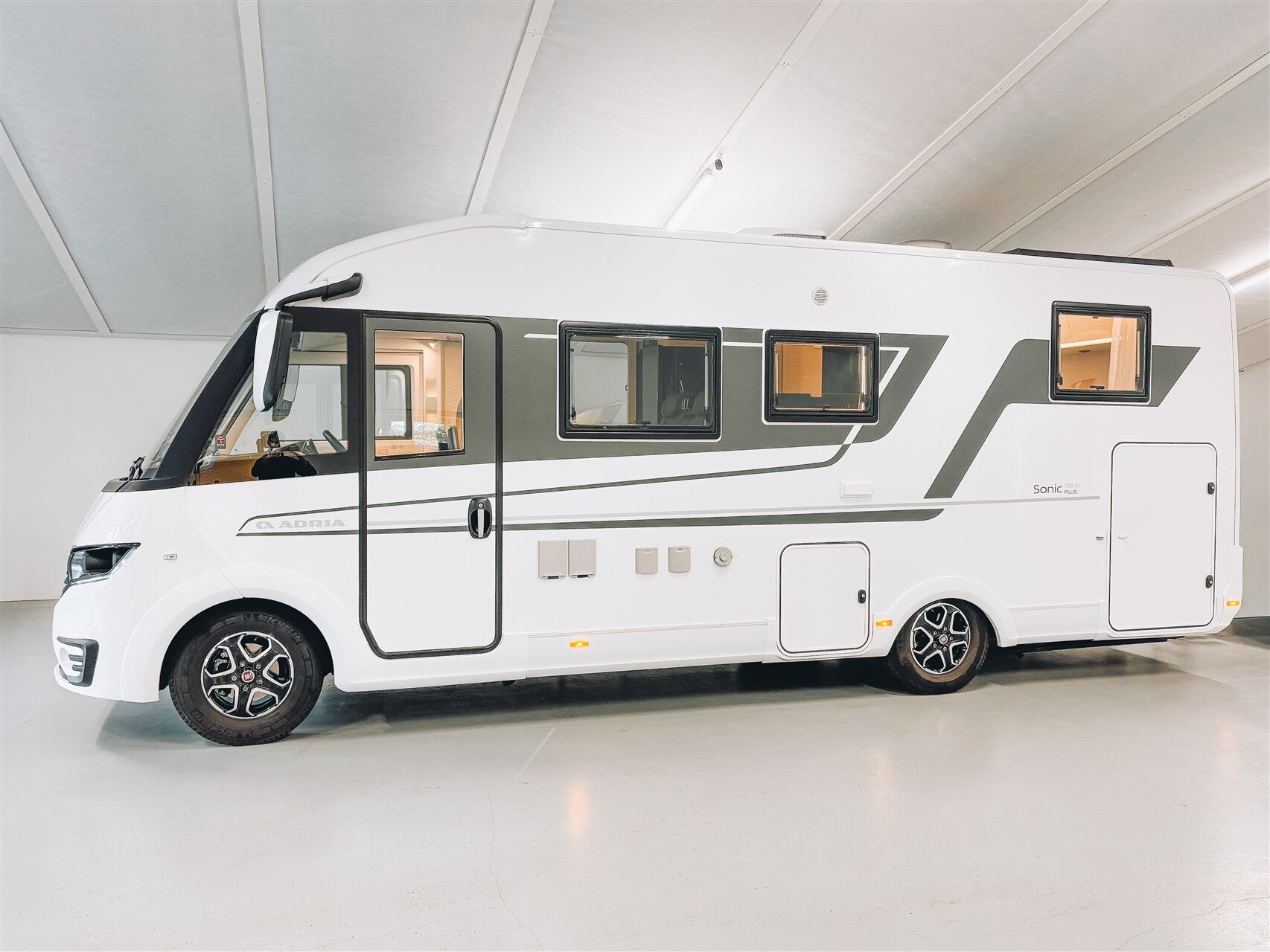 Billede af Adria Sonic I 700 SL 2,3 JTD Plus 160HK 3d Aut.