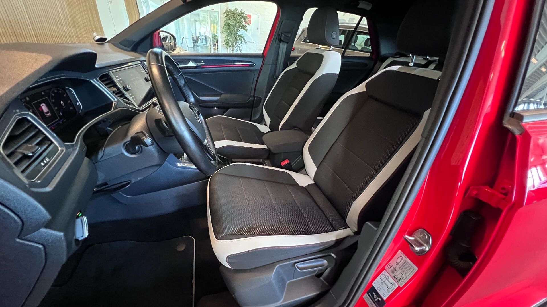 Billede af VW T-Roc 1,5 TSI ACT Sport DSG 150HK 5d 7g Aut.
