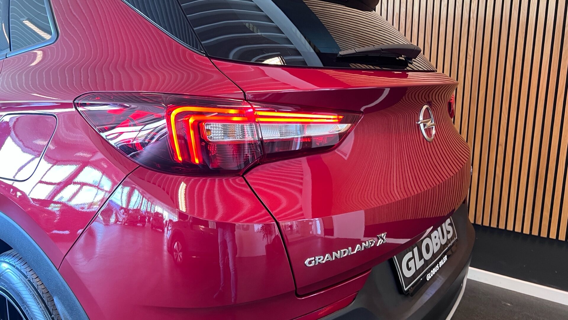 Billede af Opel Grandland X 1,6 PHEV  Plugin-hybrid EuroLine AWD 300HK 5d 8g Aut.