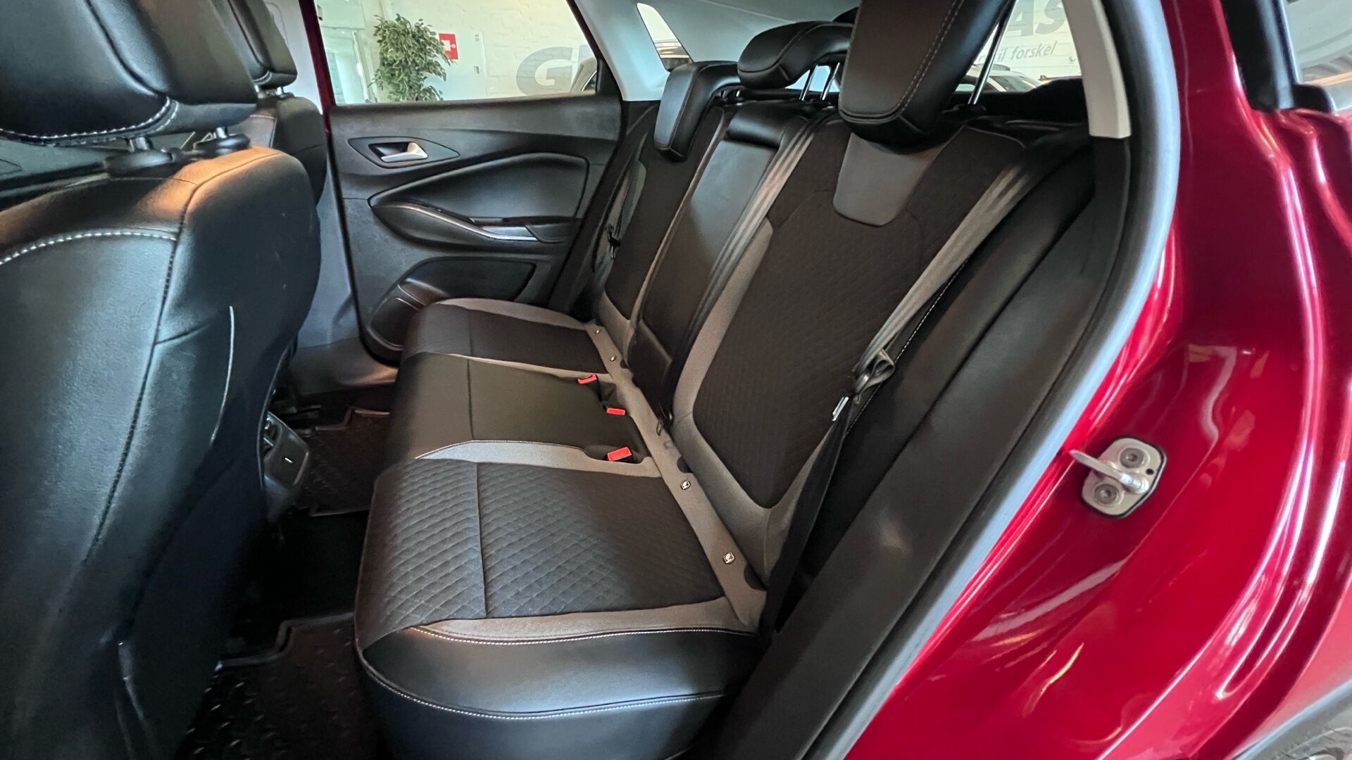 Billede af Opel Grandland X 1,6 PHEV  Plugin-hybrid EuroLine AWD 300HK 5d 8g Aut.