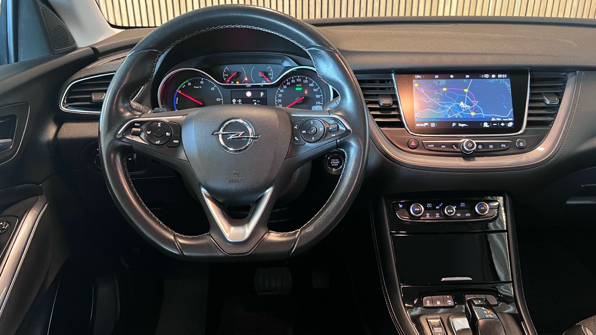 Billede af Opel Grandland X 1,6 PHEV  Plugin-hybrid EuroLine AWD 300HK 5d 8g Aut.