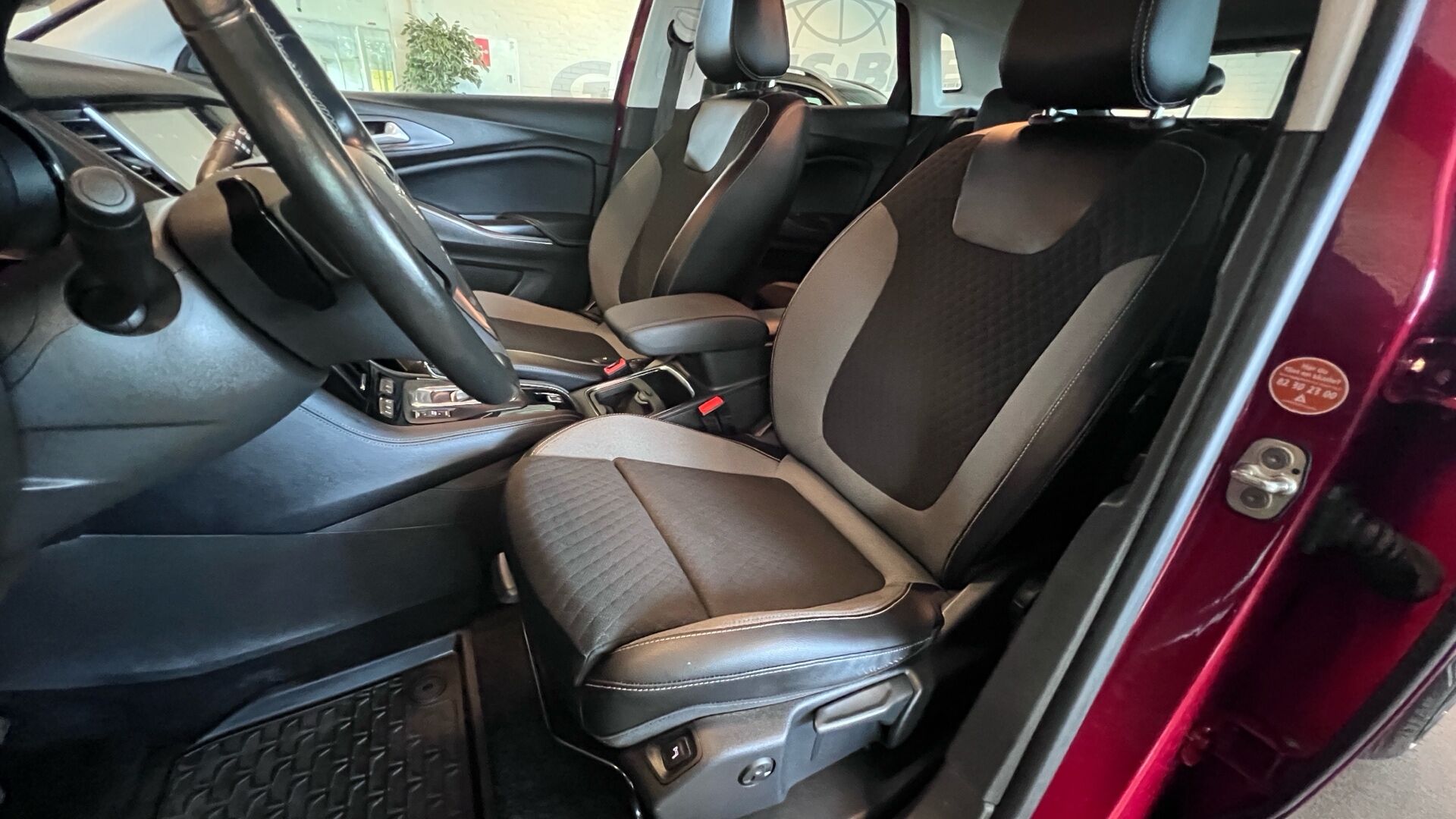 Billede af Opel Grandland X 1,6 PHEV  Plugin-hybrid EuroLine AWD 300HK 5d 8g Aut.