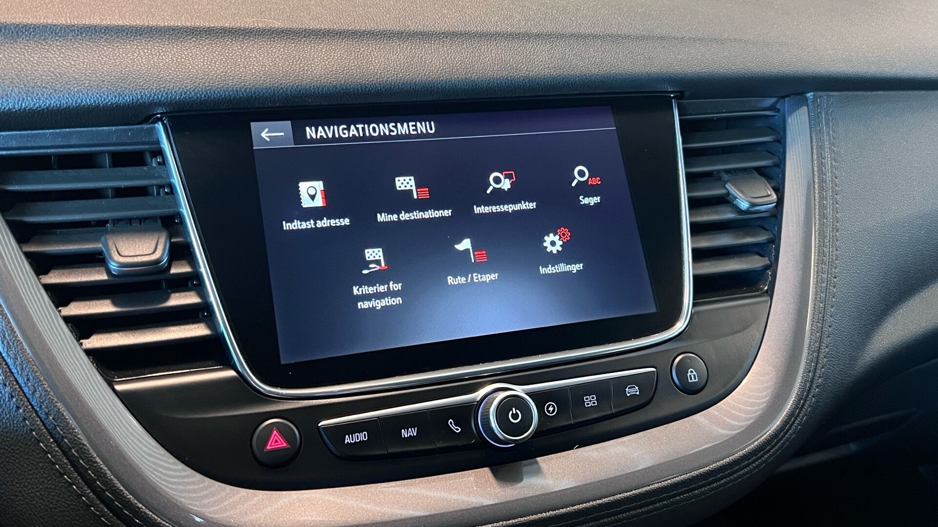 Billede af Opel Grandland X 1,6 PHEV  Plugin-hybrid EuroLine AWD 300HK 5d 8g Aut.