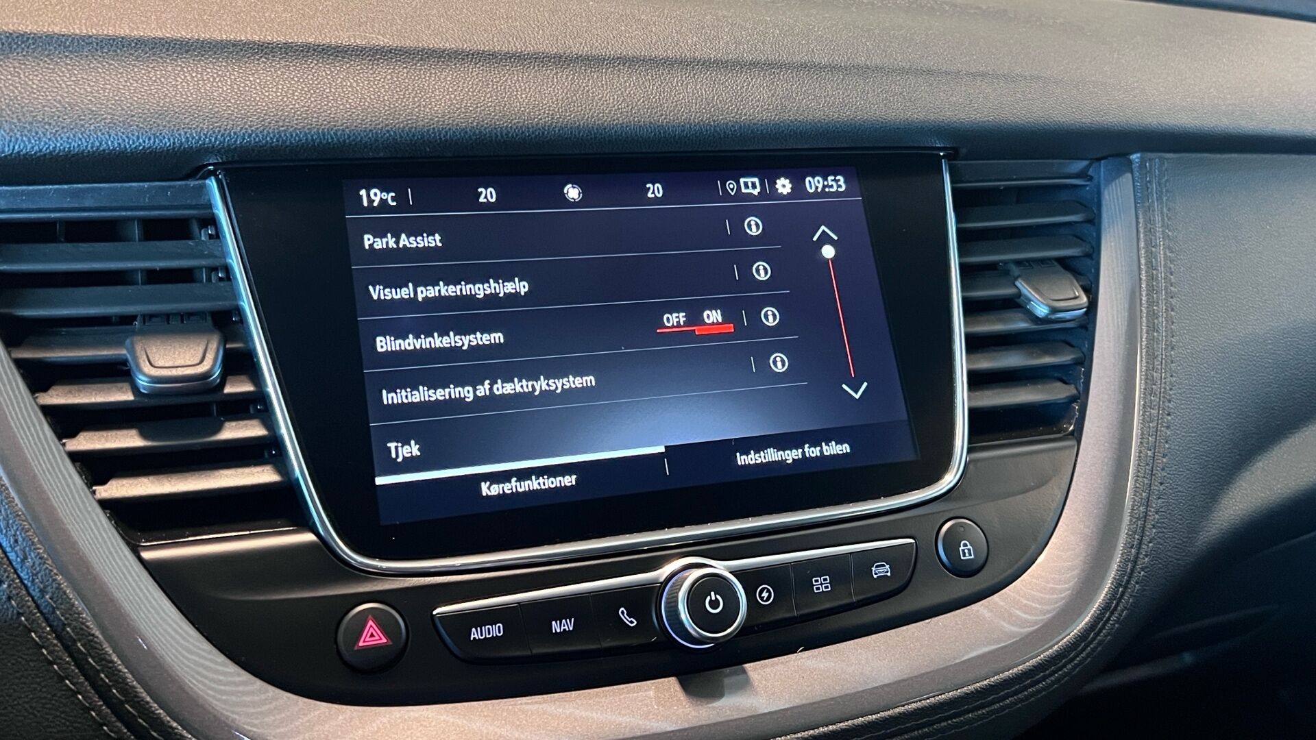 Billede af Opel Grandland X 1,6 PHEV  Plugin-hybrid EuroLine AWD 300HK 5d 8g Aut.