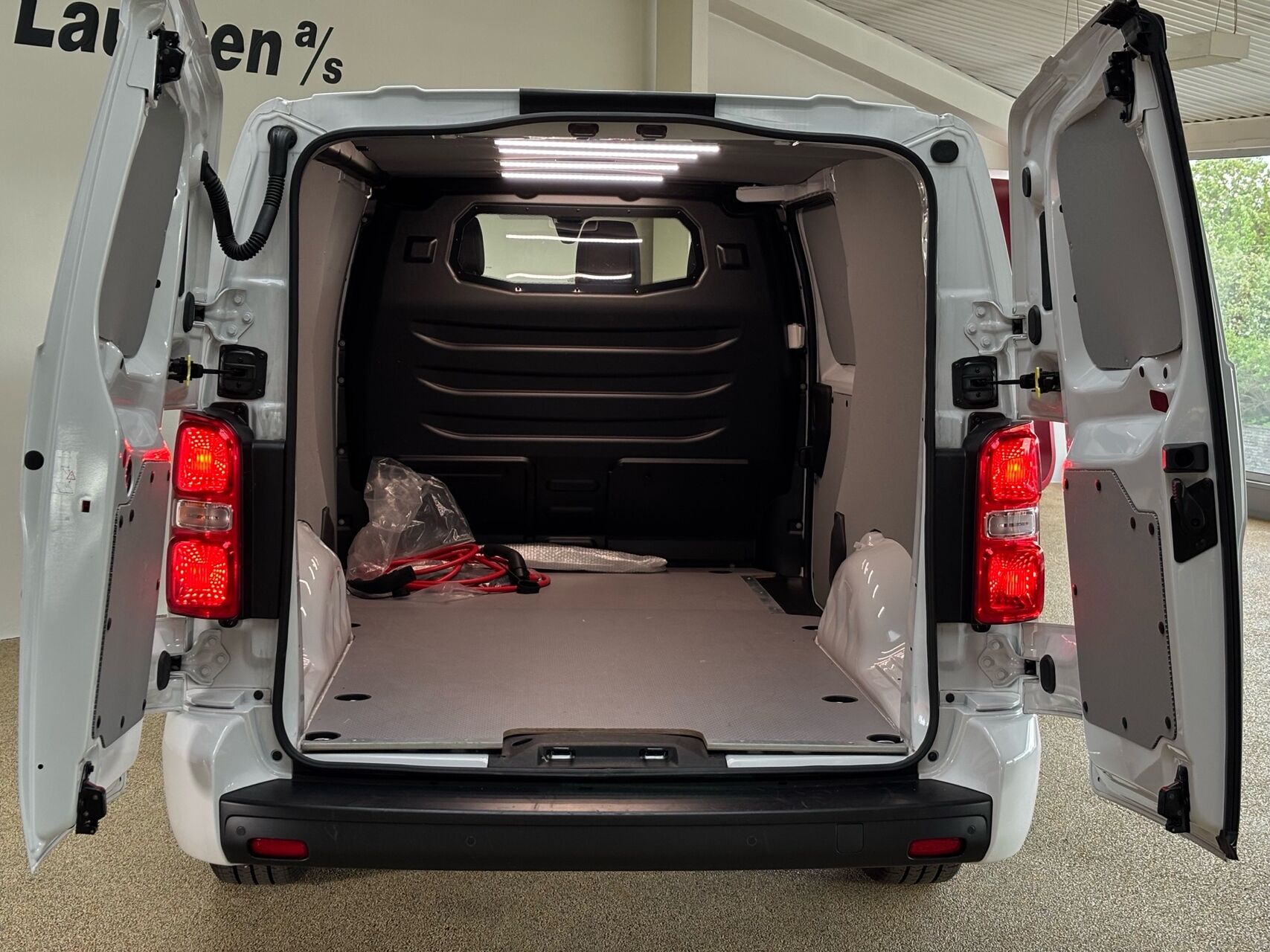 Billede af Peugeot e-Expert L3 EL Premium 136HK Van Aut.