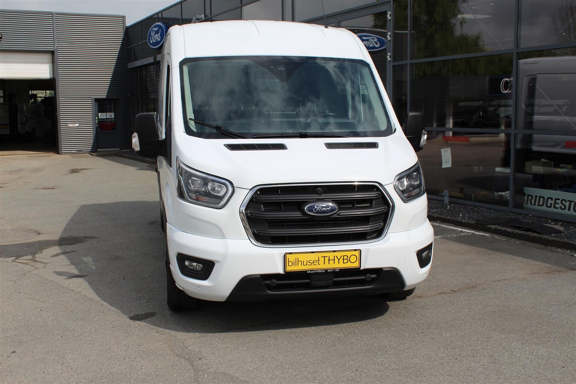 Billede af Ford Transit 350 L3H2 2,0 TDCI HDT Limited RWD 165HK Van 10g Aut.