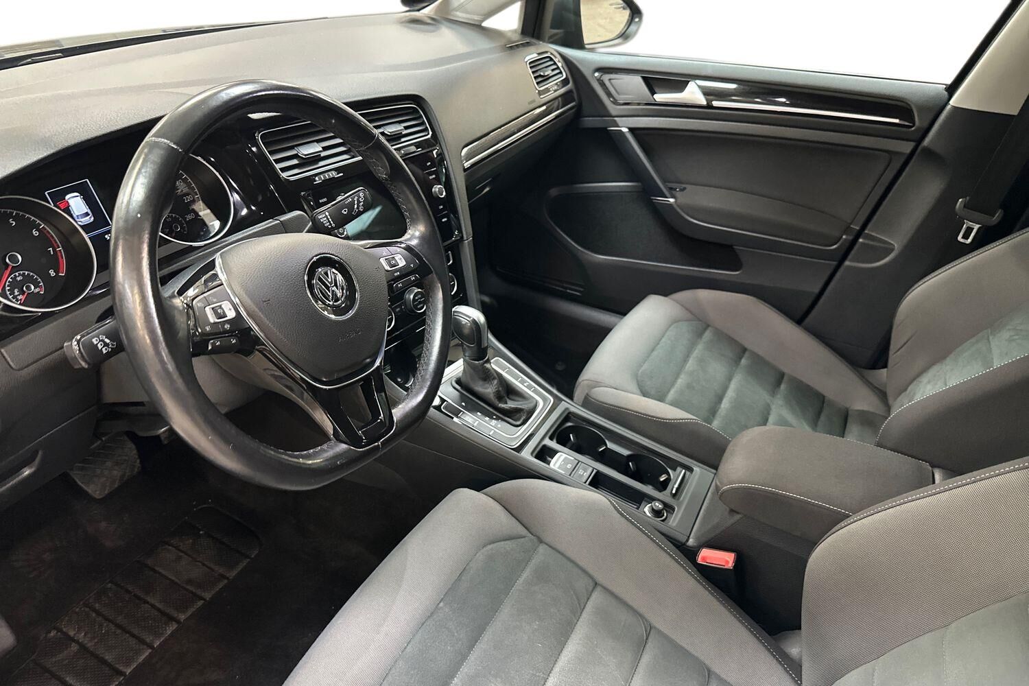 Billede af VW Golf Variant 1,5 TSI BMT EVO Connect DSG 150HK Stc 7g Aut.