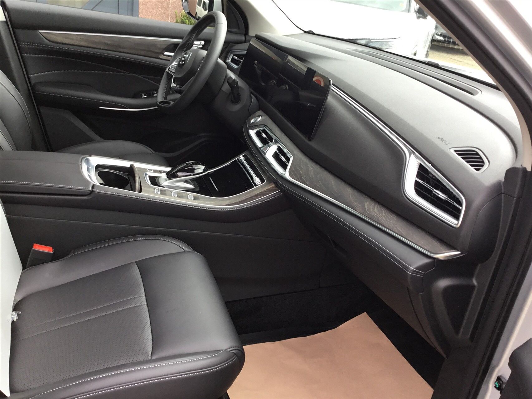 Billede af Navor E5 1,5 Plugin-hybrid Rock E-CVT 218HK 5d Aut.