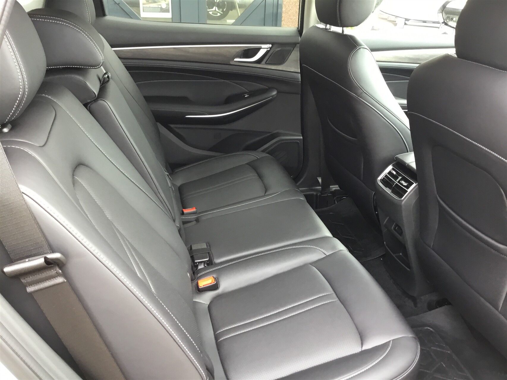 Billede af Navor E5 1,5 Plugin-hybrid Rock E-CVT 218HK 5d Aut.