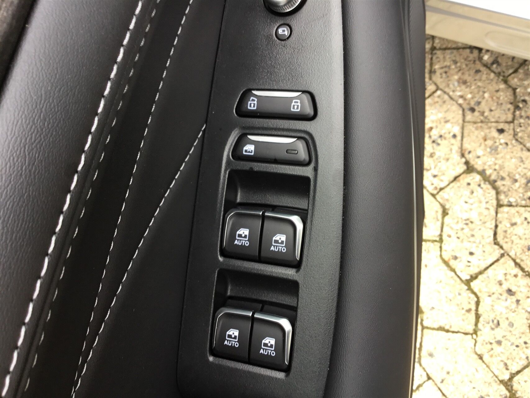 Billede af Navor E5 1,5 Plugin-hybrid Rock E-CVT 218HK 5d Aut.