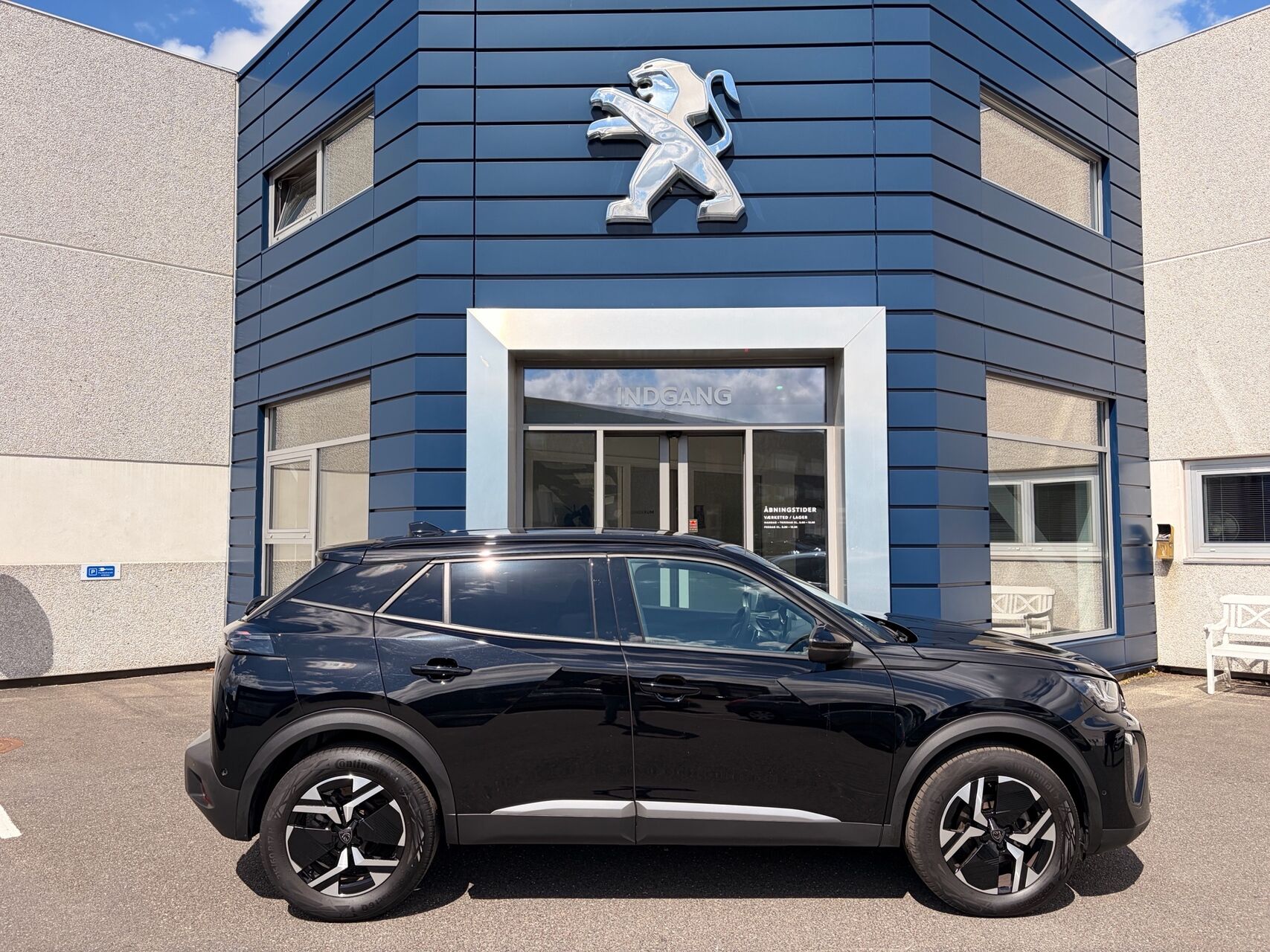 Billede af Peugeot 2008 1,2 PureTech Allure EAT8 130HK 5d 8g Aut.