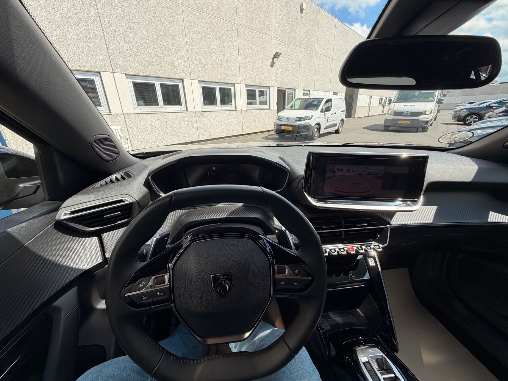 Billede af Peugeot 2008 1,2 PureTech Allure EAT8 130HK 5d 8g Aut.
