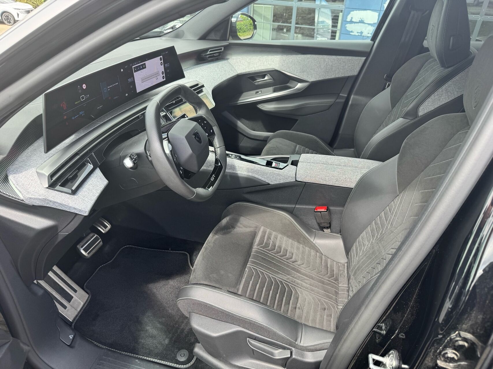 Billede af Peugeot e-3008 EL GT Pack 210HK 5d Aut.