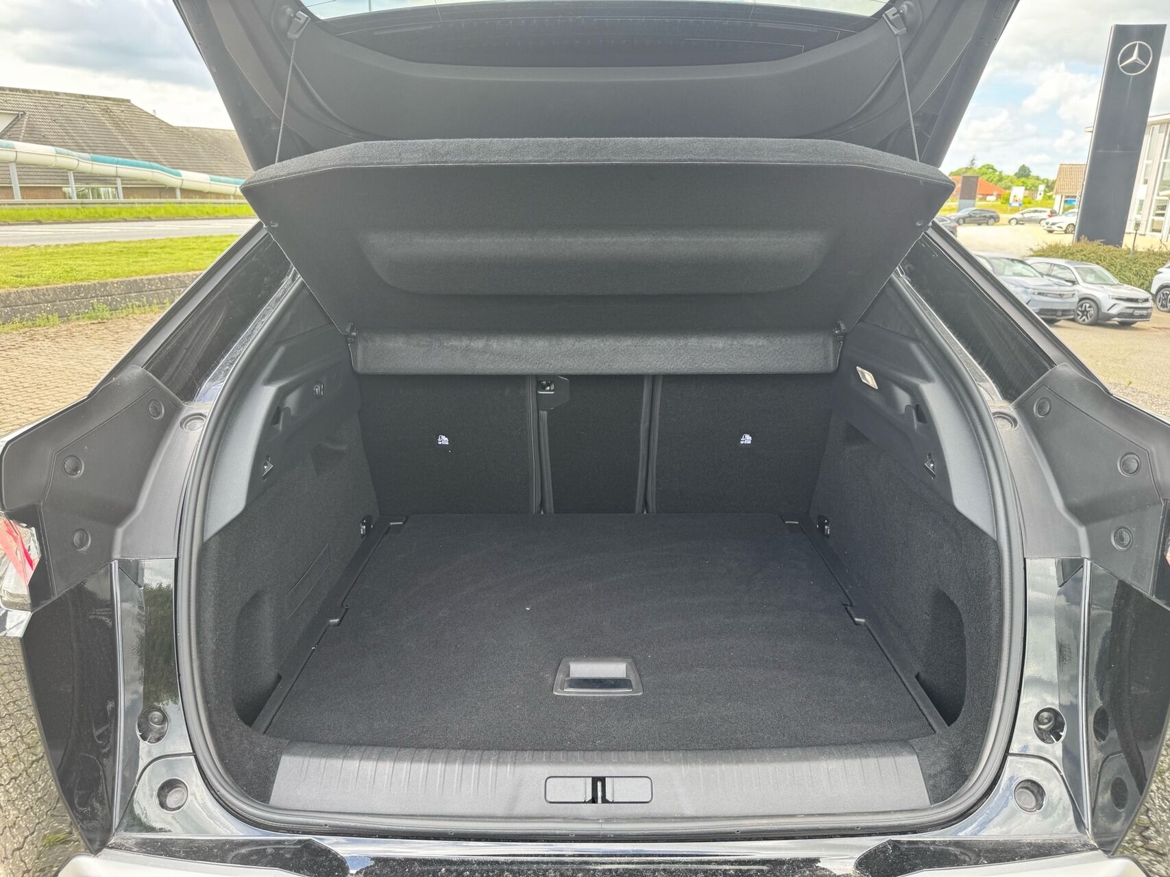 Billede af Peugeot e-3008 EL GT Pack 210HK 5d Aut.